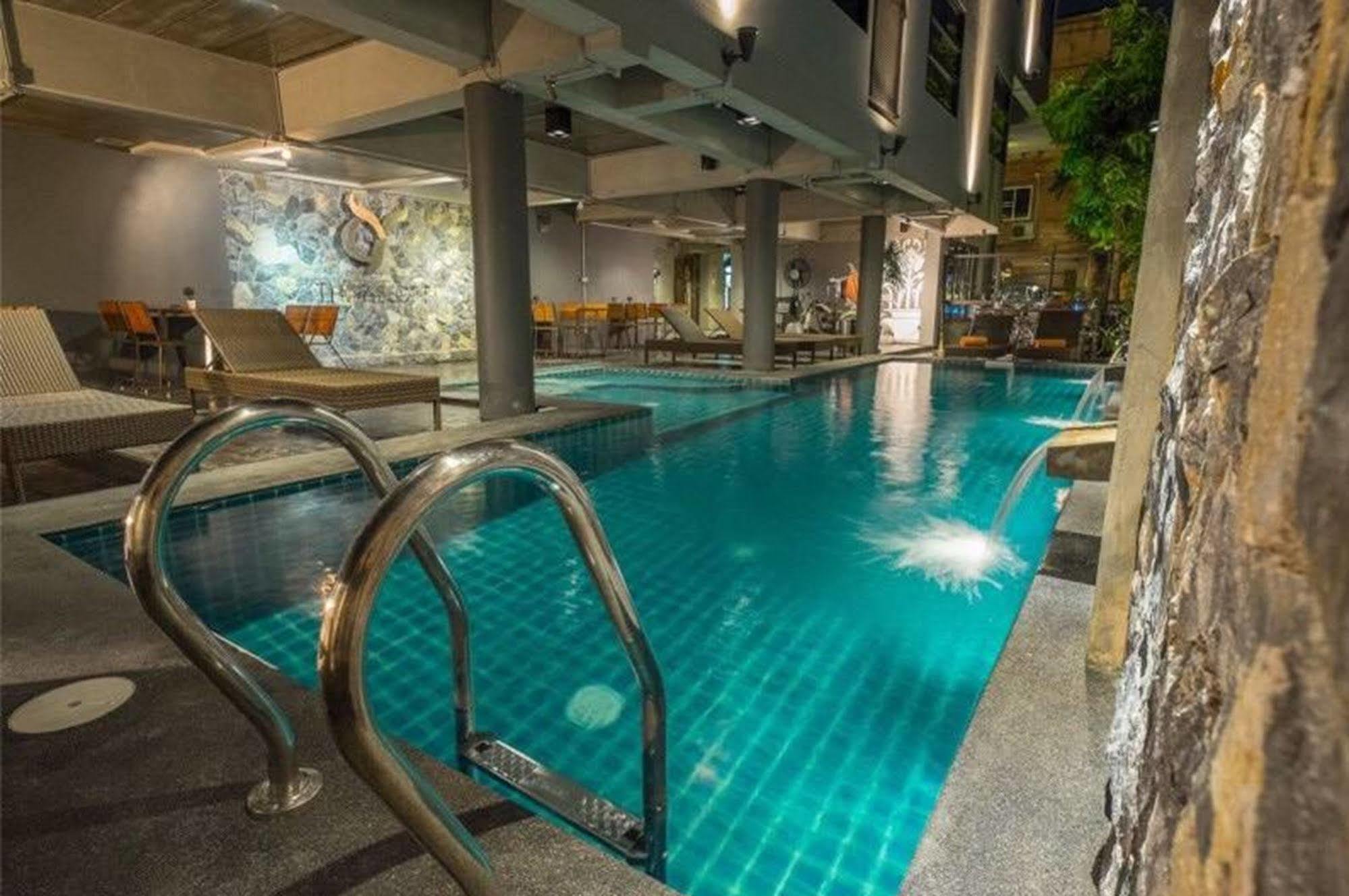 Hotel Thapae Loft Chiang Mai Esterno foto