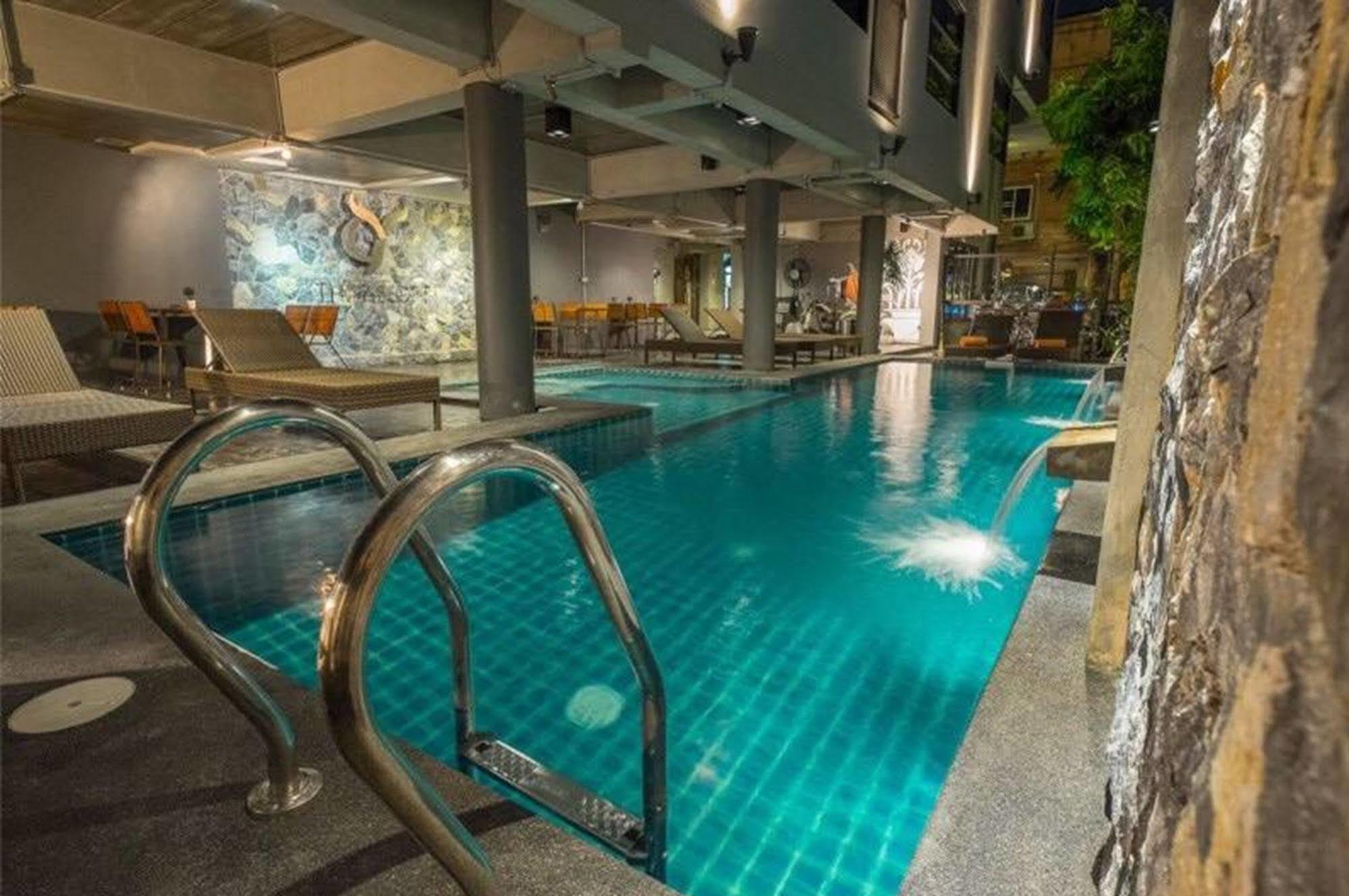 Hotel Thapae Loft Chiang Mai Esterno foto